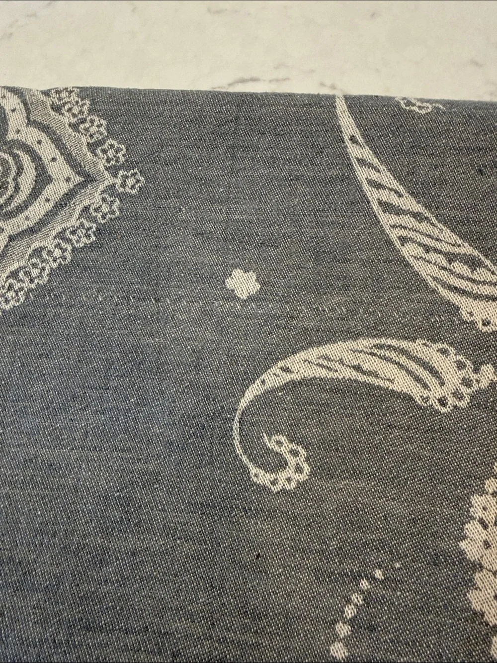 Williams Sonoma Paisley Floral Jacquard Linen/Cotton Gray Tablecloth 70” X 126”